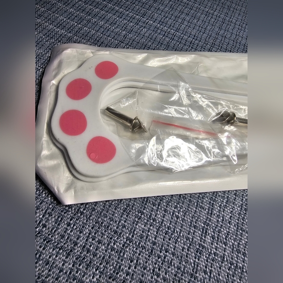 Set of 2 New Adjustable Cat Door Latch - Picture 3 of 6